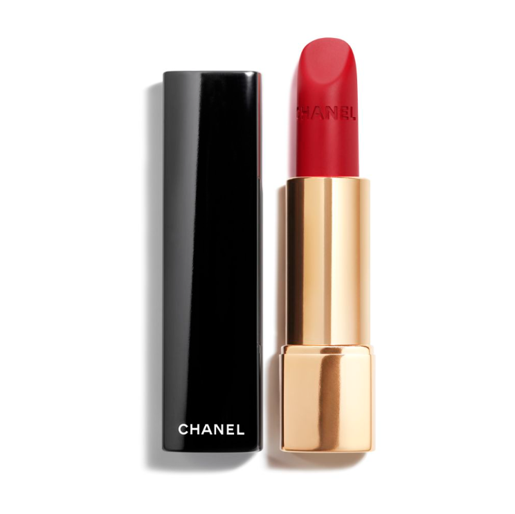 10 κόκκινα κραγιόν για τα πιο iconic γιορτινά looks-5