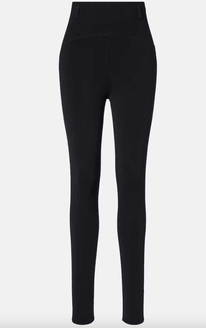 Πώς να συνδυάσετε leggings με blazer στο γραφείο αυτόν τον χειμώνα-6