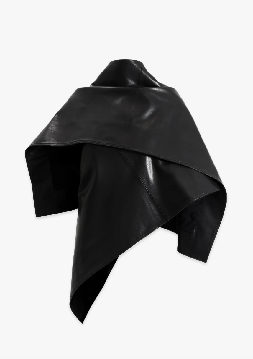 Η κάπα είναι η πιο κομψή τάση για τις γιορτές-5