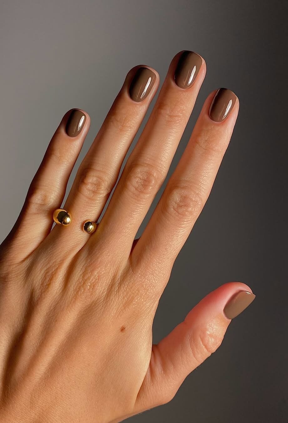 τα-κοντά-σοκολατί-νύχια-είναι-και-επίσ-385033