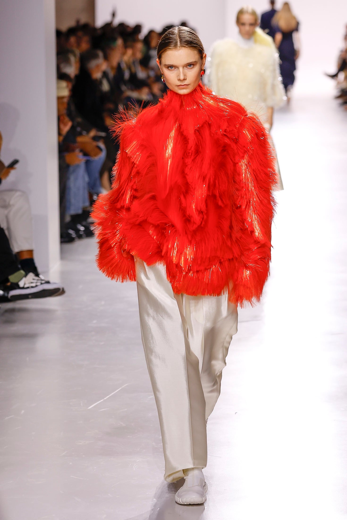 Κόκκινο: To χρώμα του πάθους όπως το είδαμε στις πασαρέλες SS26-4