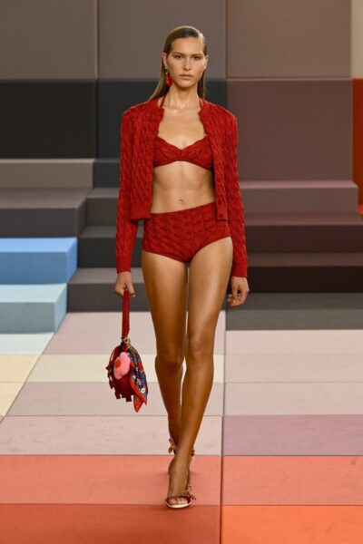 κόκκινο-to-χρώμα-του-πάθους-όπως-το-είδα-383557