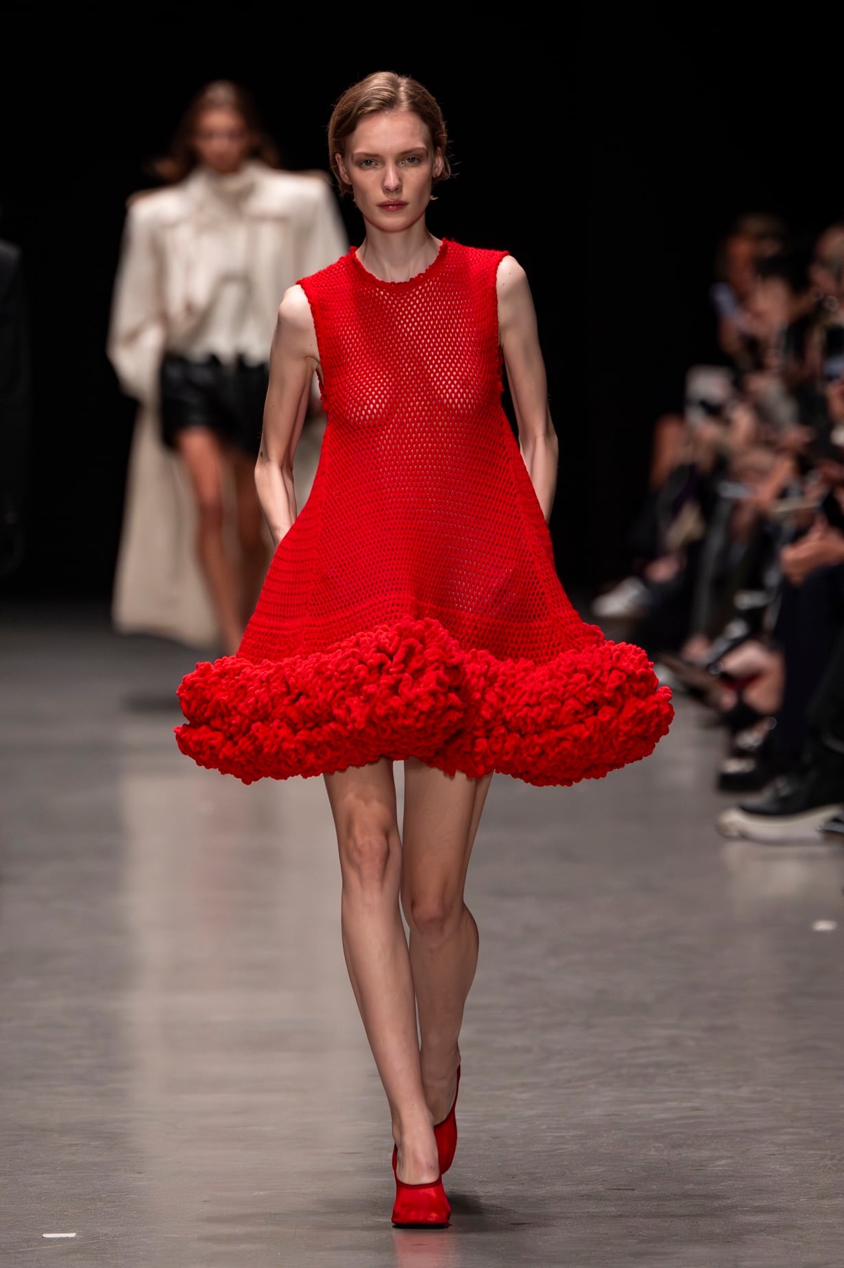 Κόκκινο: To χρώμα του πάθους όπως το είδαμε στις πασαρέλες SS26-6