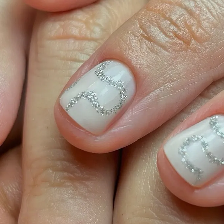 Μανικιούρ: 23 last-minute ιδέες για τα Χριστούγεννα-18