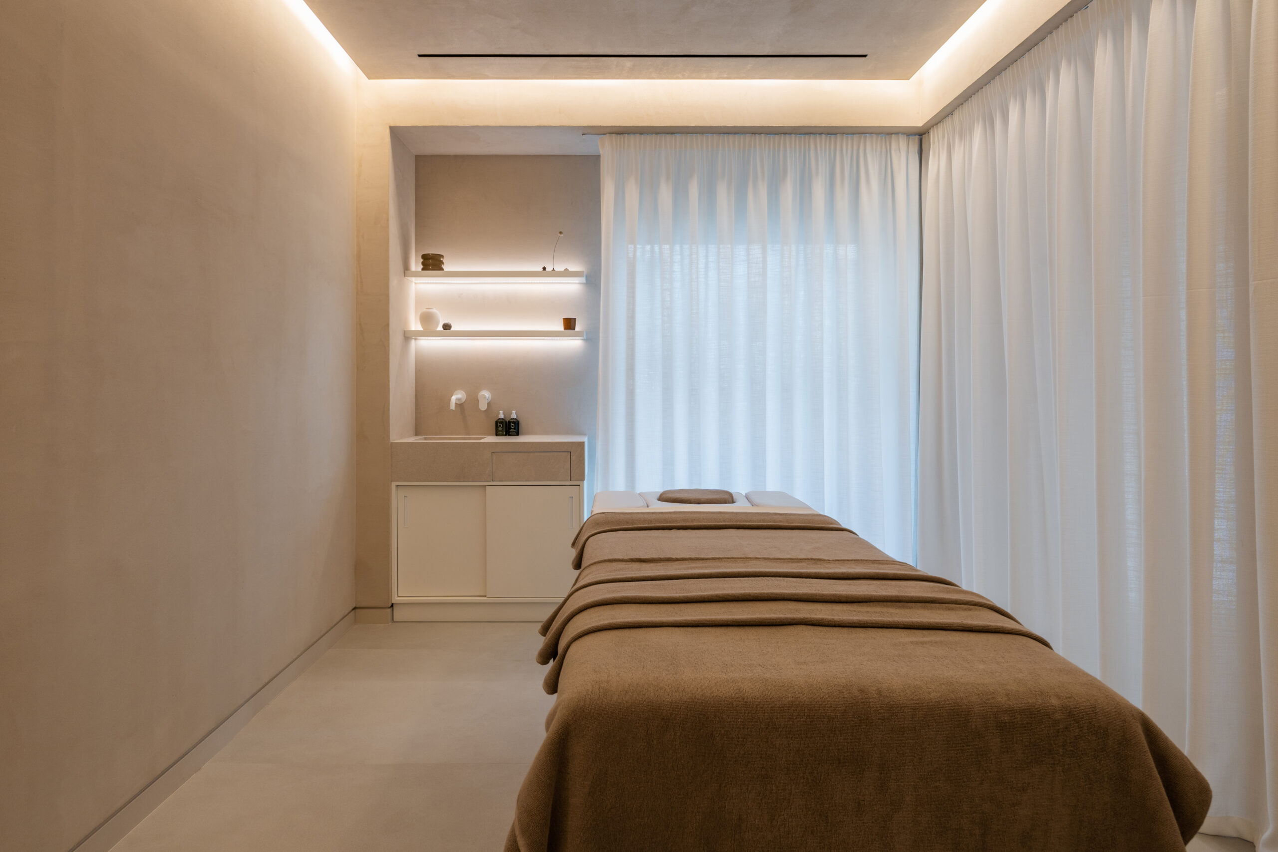 Tα facials που χαρίζουν άμεση λάμψη — και γίνονται το πιο έξυπνο δώρο των γιορτών-1