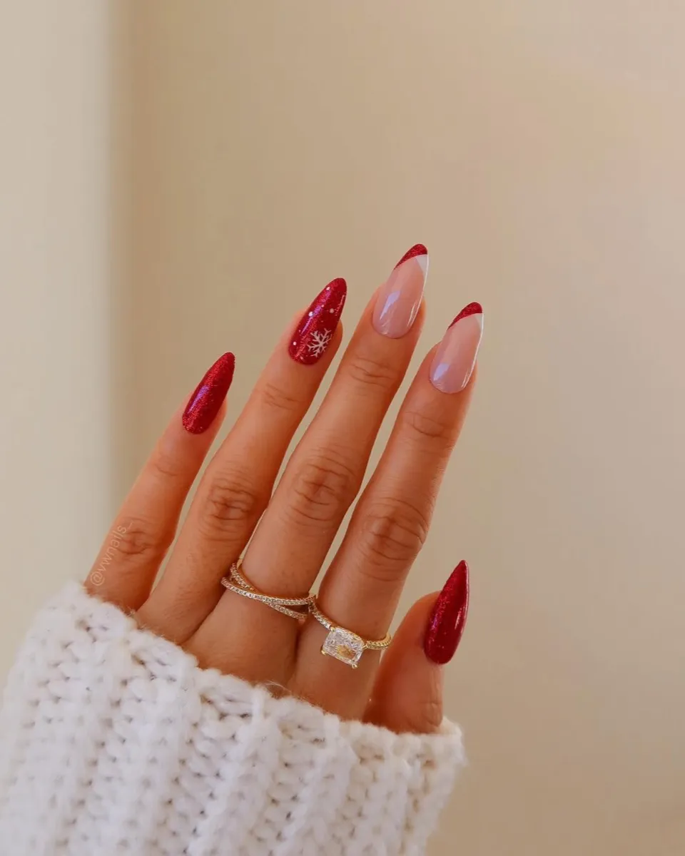 Κόκκινο μανικιούρ: 10 ιδέες για τα πιο εντυπωσιακά νύχια των γιορτών-3
