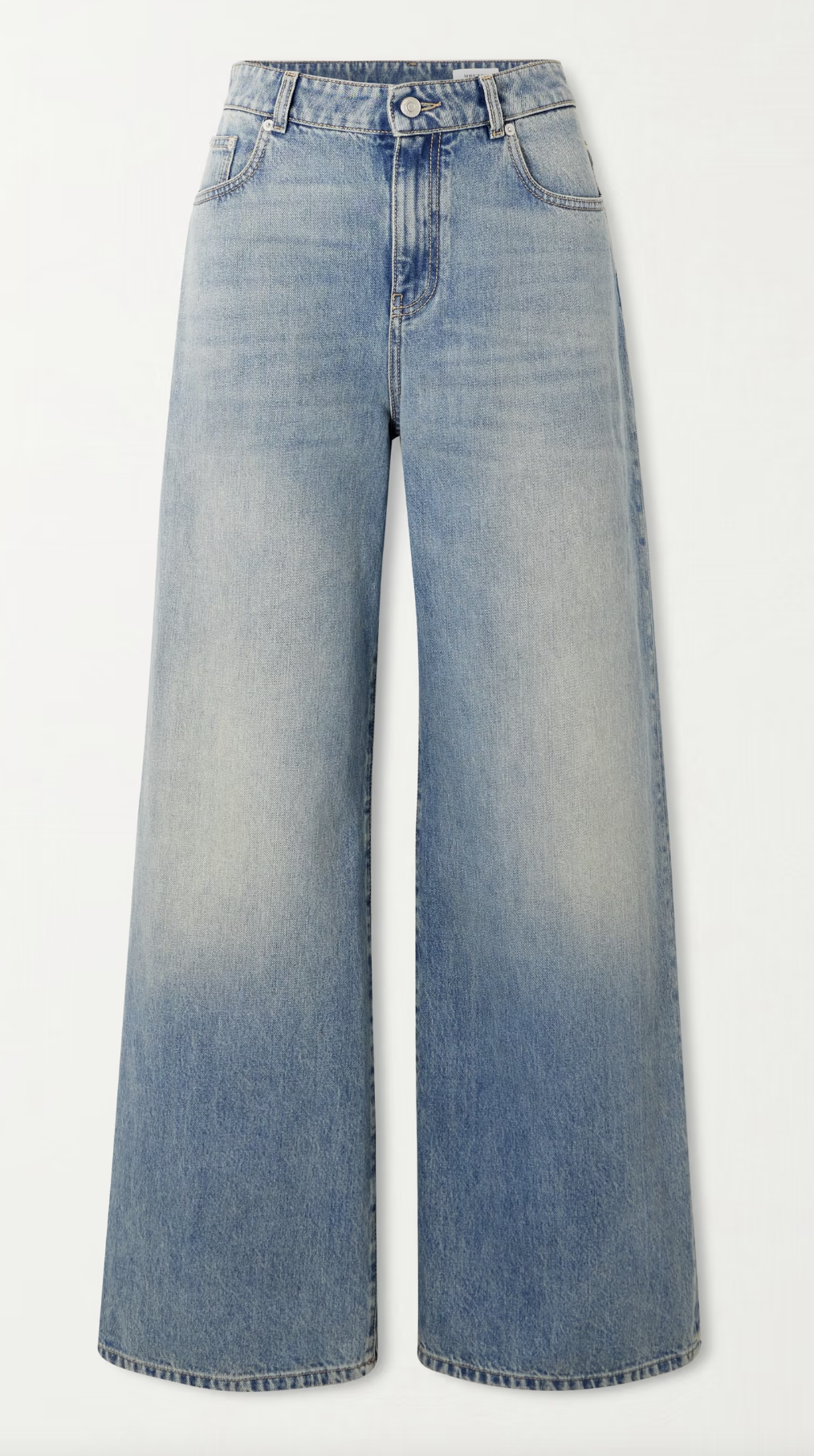 Τα wide-leg τζιν είναι η χαλαρή και trendy τάση που θα φοράμε όλο το 2026-3