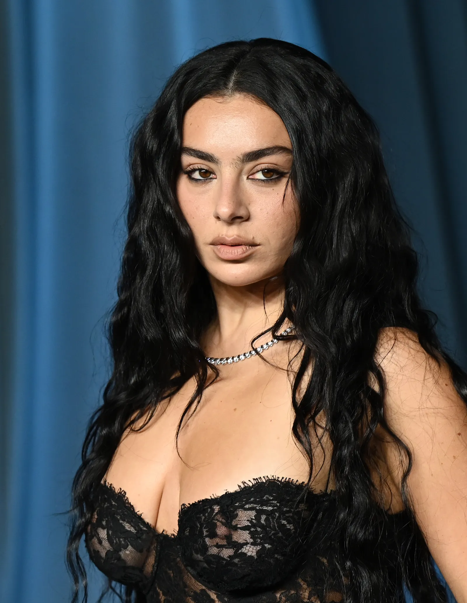 Από το μπεζ ξανθό μέχρι το brunette: Αυτά θα είναι τα πιο δημοφιλή χρώματα μαλλιών του 2026-3