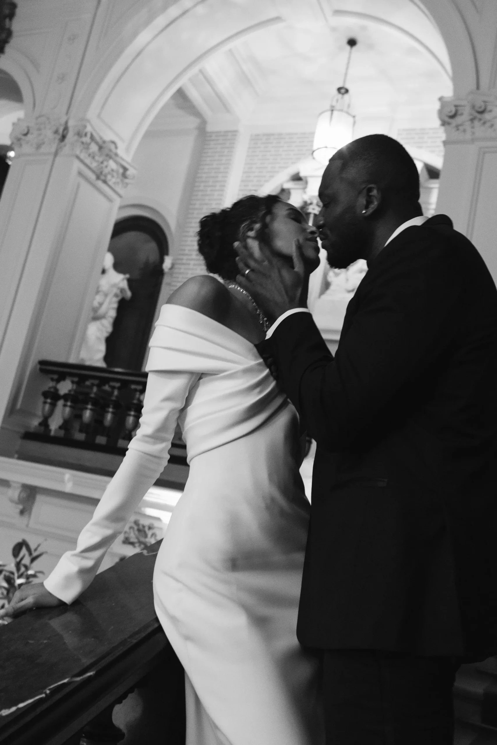 Ο γάμος της Cindy Bruna ήταν μια ωδή στις ρίζες της-10