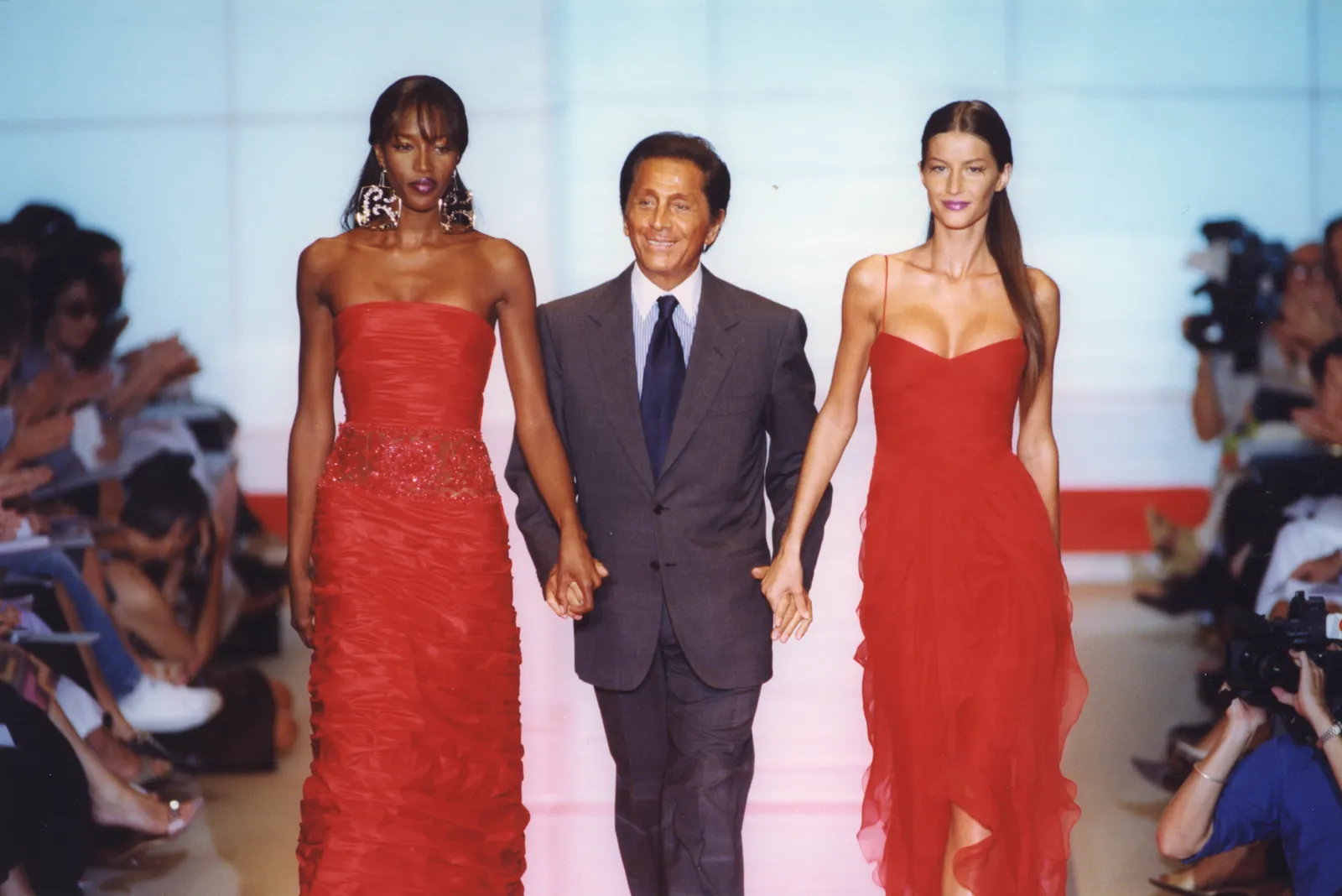 Ο Valentino Garavani και τα supermodels μέσα από 10 φωτογραφικά στιγμιότυπα-8
