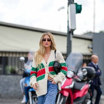 τα-wide-leg-τζιν-είναι-η-χαλαρή-και-trendy-τάση-που-θ-388275