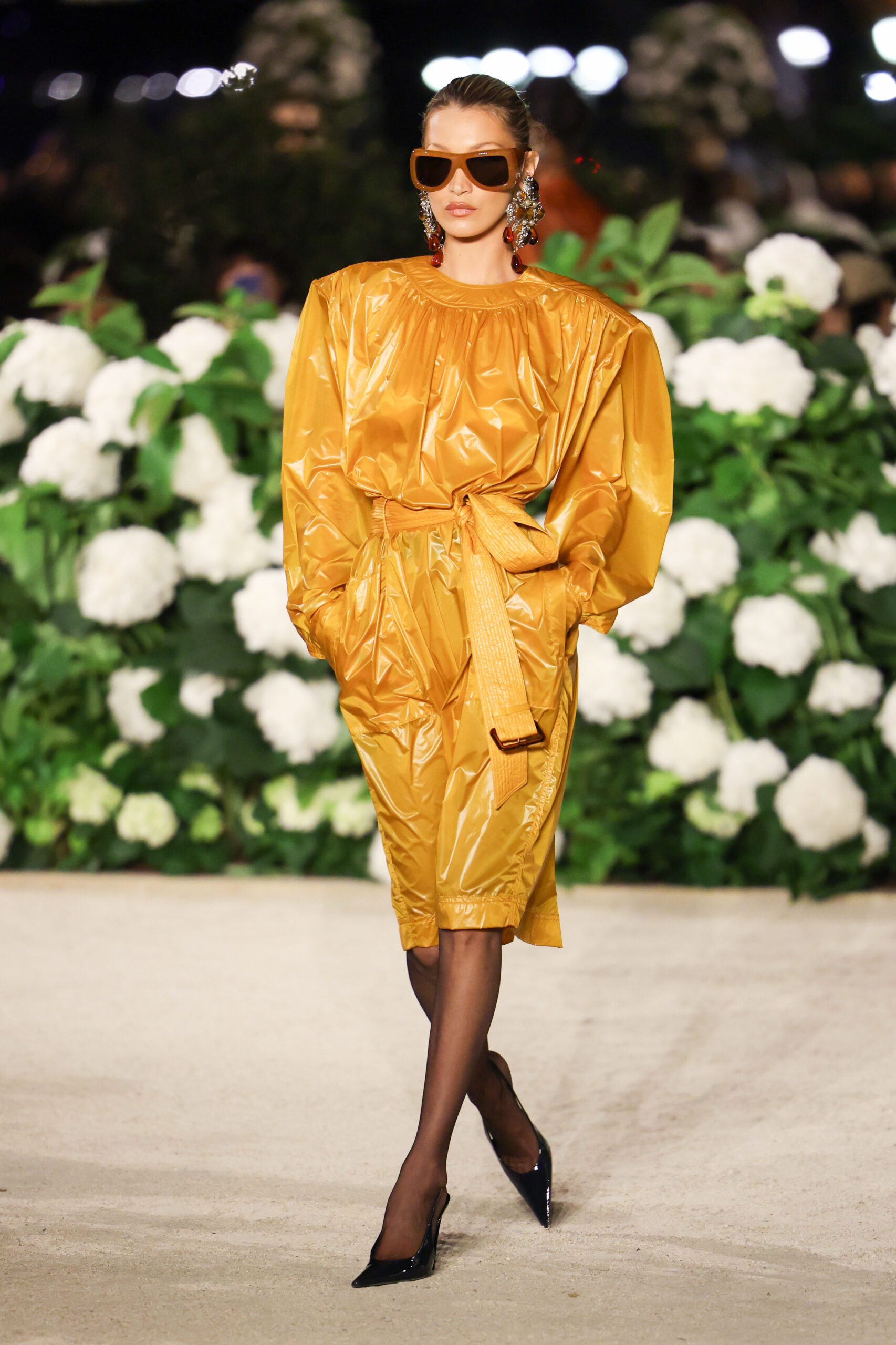 Τα 80s επιστρέφουν και αυτά είναι τα πιο σύγχρονα key-pieces για να ακολουθήσετε την τάση-1