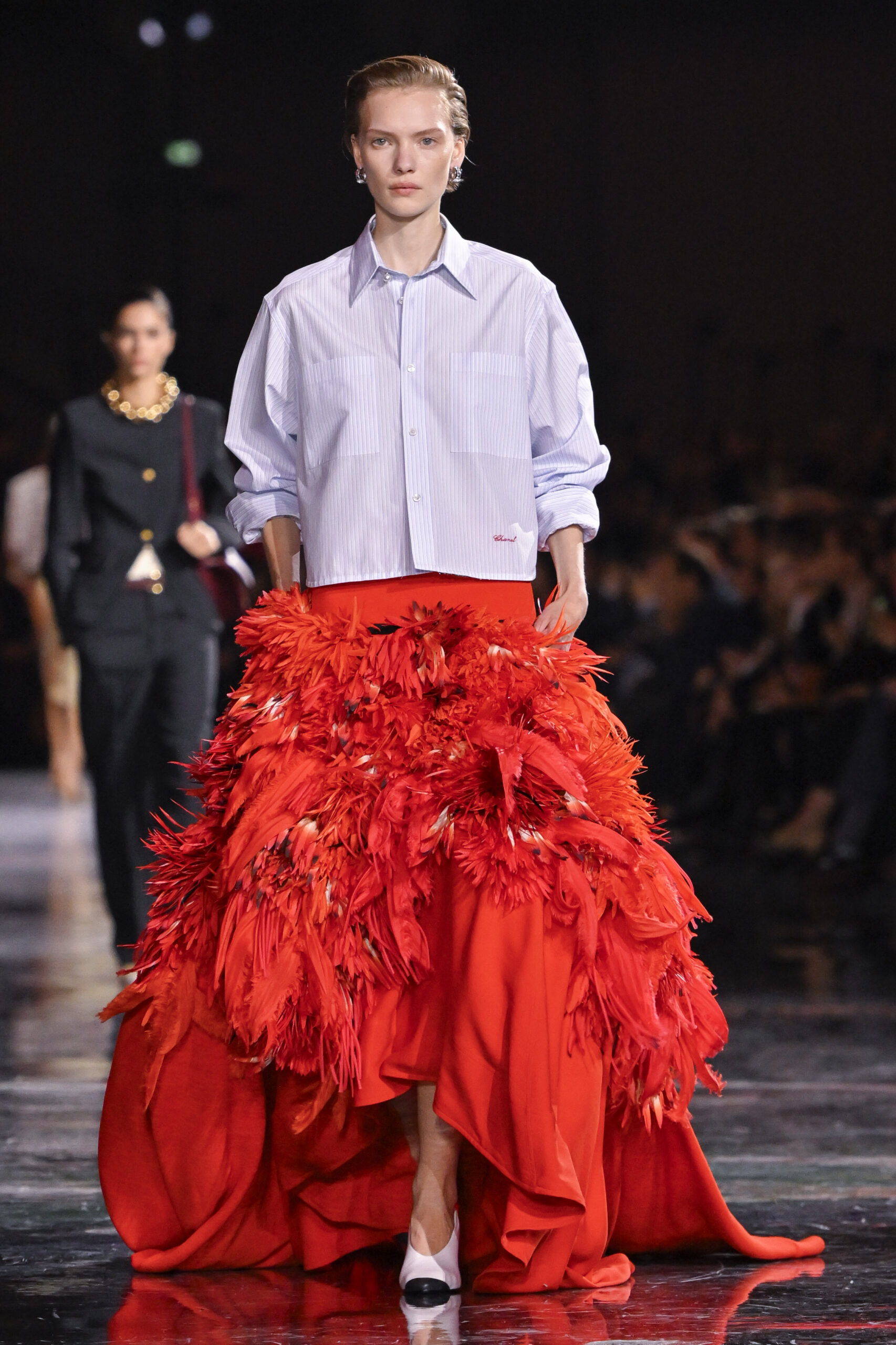 Φούστα με φτερά: Είναι το σταρ κομμάτι της άνοιξης 2026-2