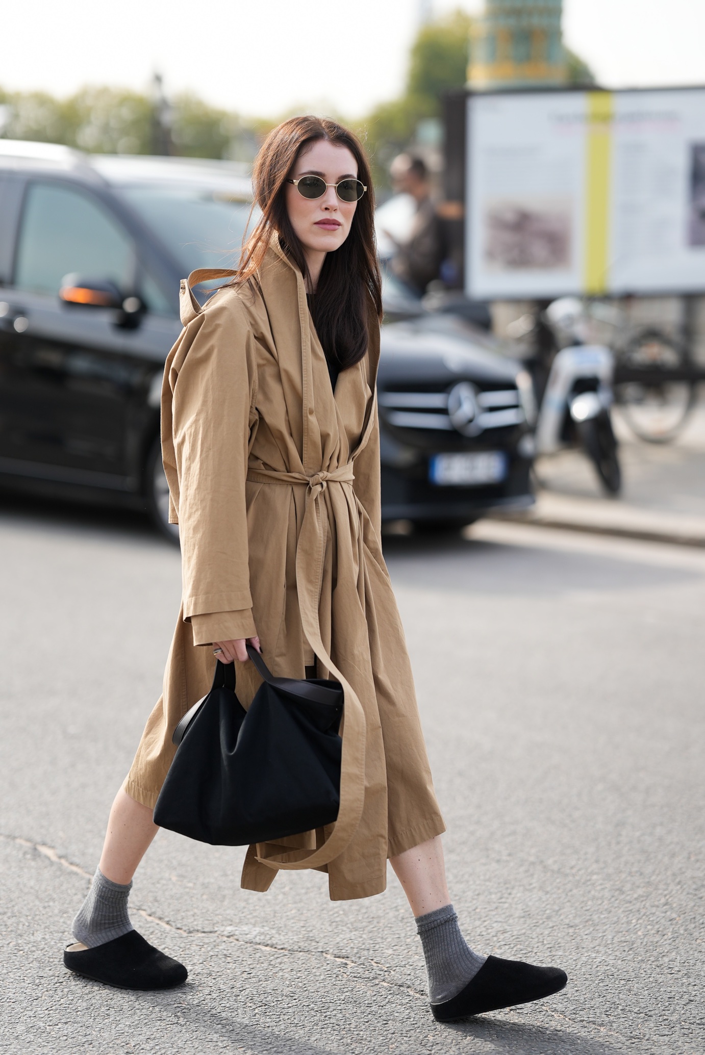 Slip-On Mules: Τα παπούτσια που ξεχωρίζουν στο street style του Λονδίνου-1