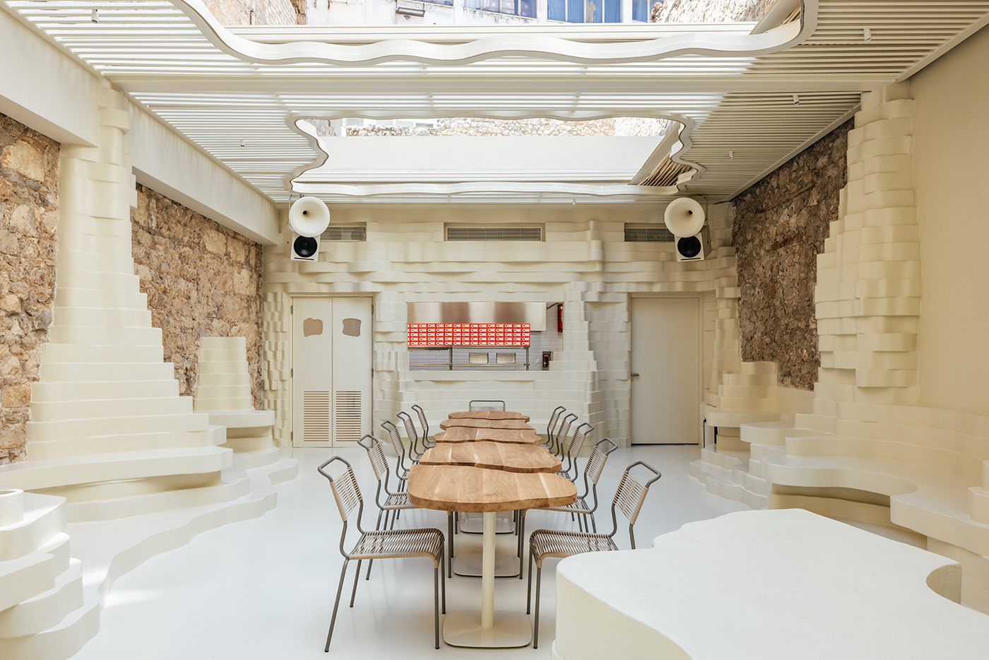 Vogue Picks: 5 στάσεις στην Αθήνα για τα πιο νόστιμα smash burgers-3