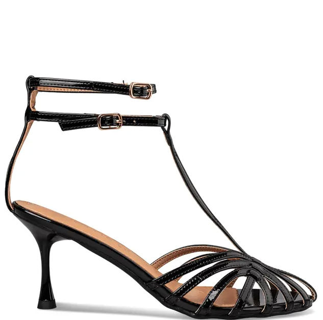 T-Bar shoes: Θα είναι τα παπούτσια της νέας σεζόν;-8