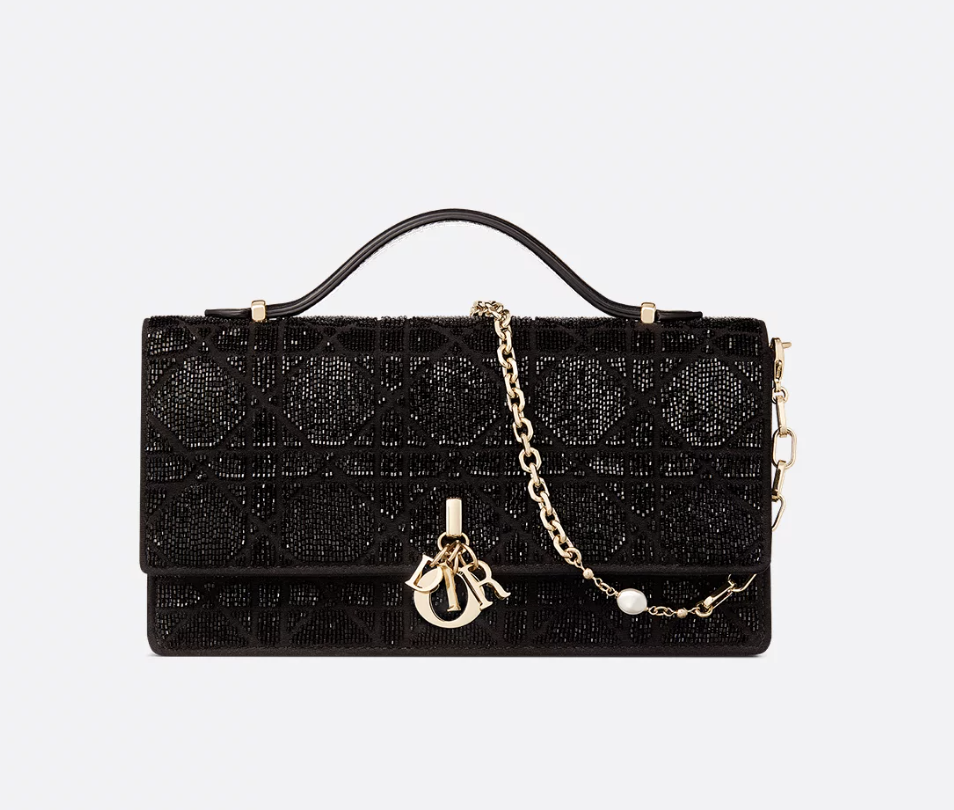 Αυτό το τζάκετ είναι η must-have επένδυση το χειμώνα: 3 εμφανίσεις για να το συνδυάσετε-4