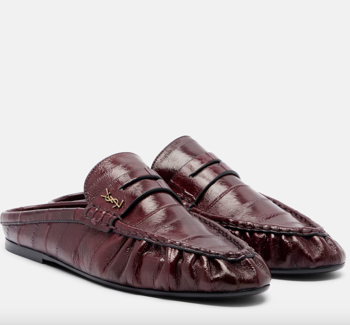 4 φλατ παπούτσια που θα φορέσουμε την άνοιξη 2026-1