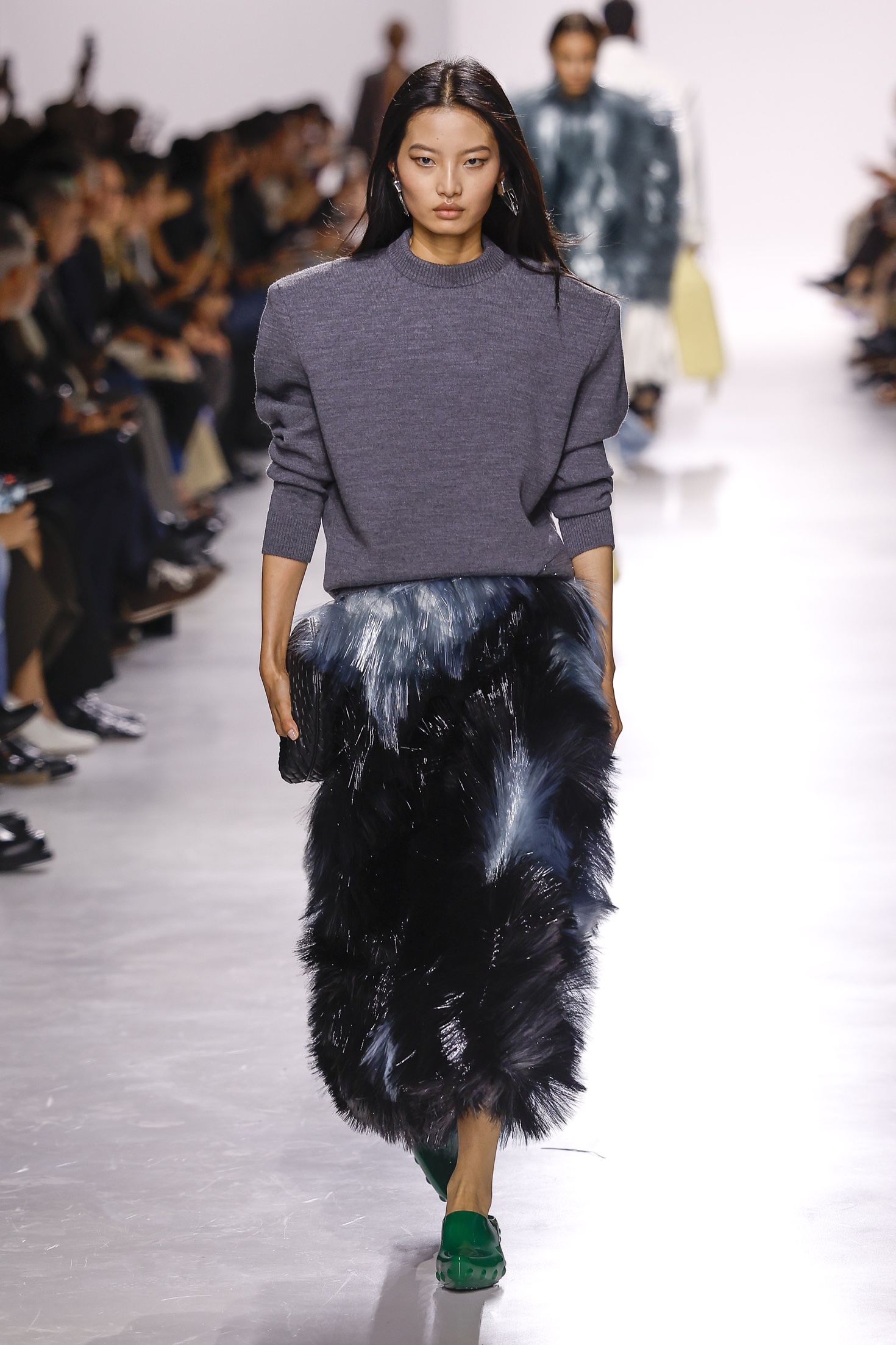 Γκρι και navy blue: Ο συνδυασμός για να ανανεώσετε το χειμερινό στιλ σας-4