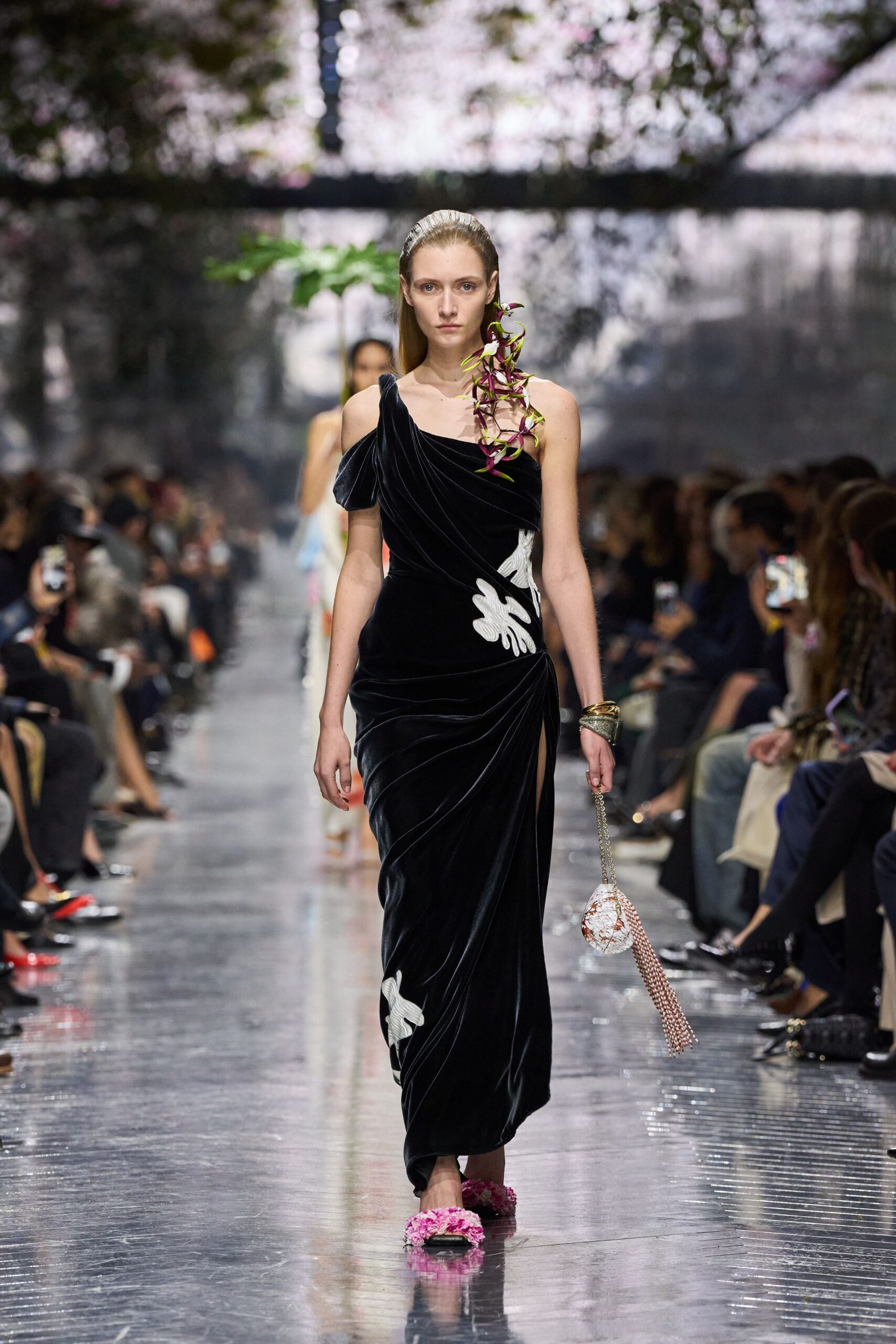 Dior Haute Couture SS26: Ο Jonathan Anderson ξαναγράφει τους κανόνες της υψηλής ραπτικής-5