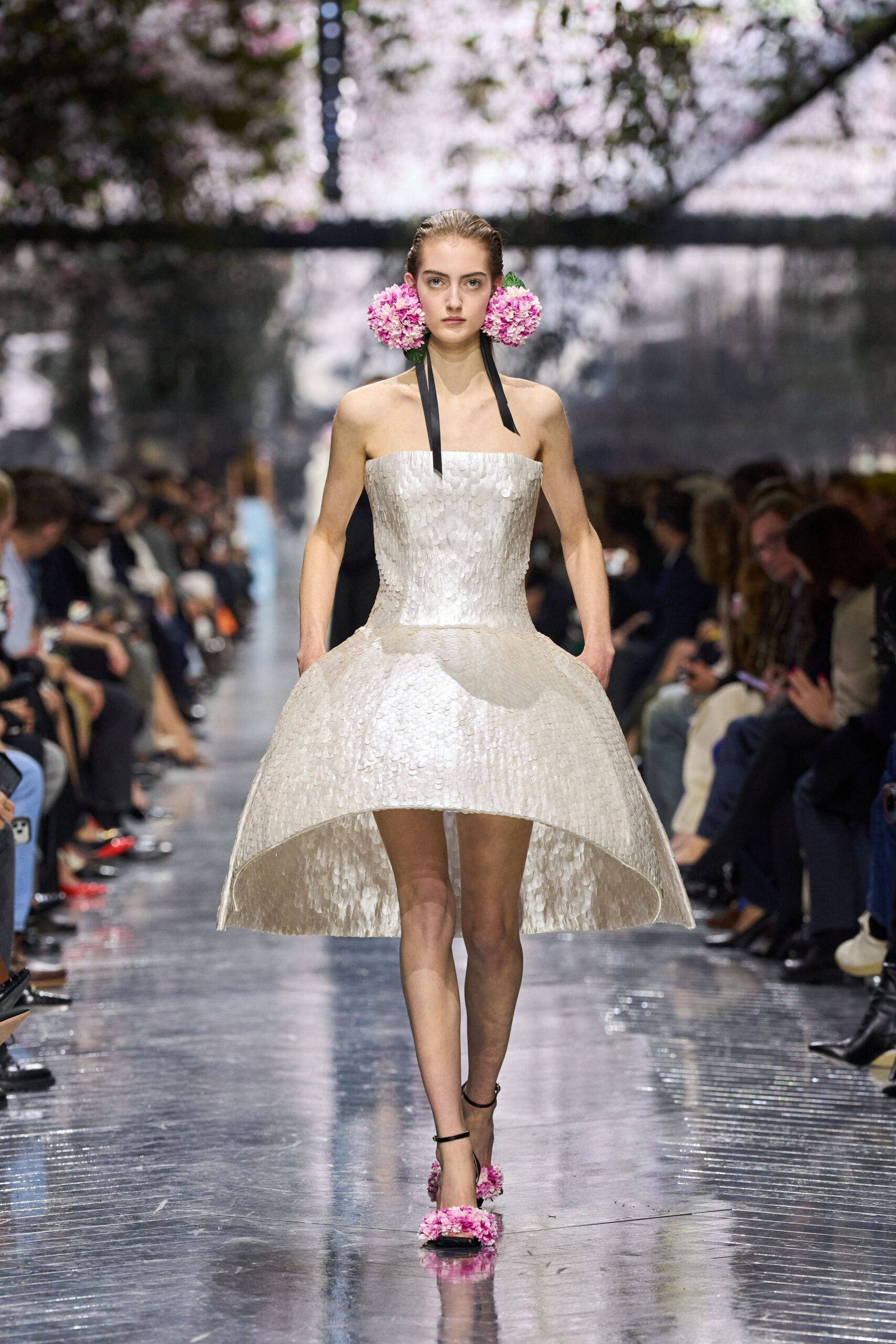 Dior Haute Couture SS26: Ο Jonathan Anderson ξαναγράφει τους κανόνες της υψηλής ραπτικής-3