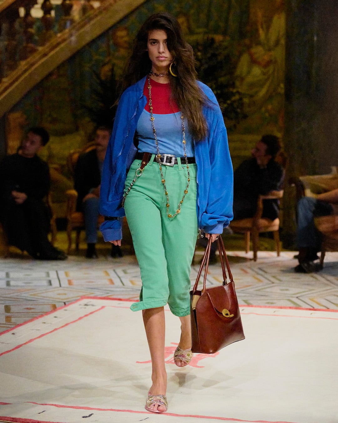 Τα 80s επιστρέφουν και αυτά είναι τα πιο σύγχρονα key-pieces για να ακολουθήσετε την τάση-2