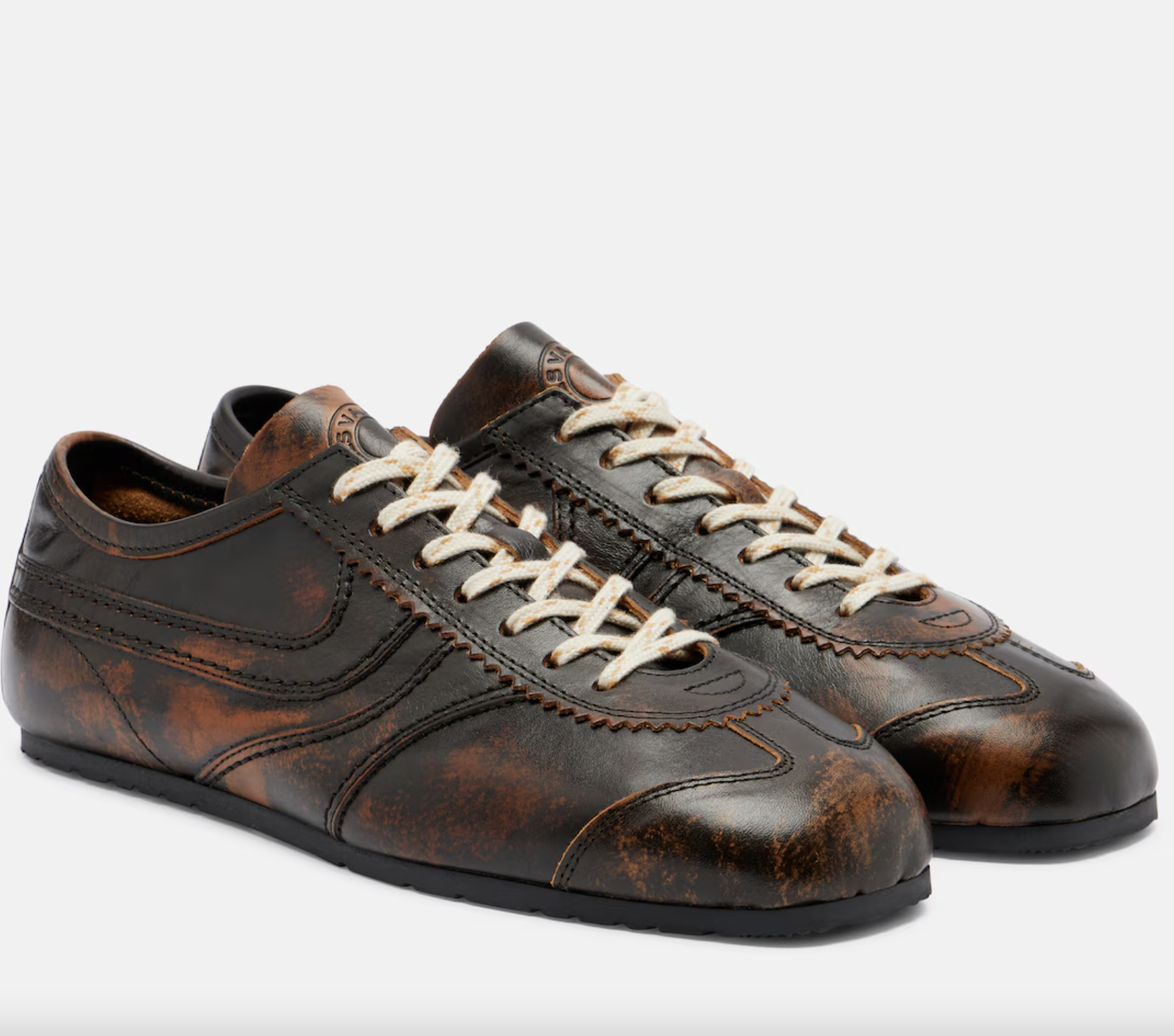 Distressed leather: Το παλαιωμένο δέρμα είναι η τάση της άνοιξης-4