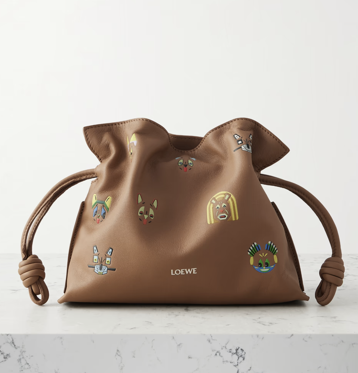 Αυτή είναι η τσάντα που κρατούν όλα τα «cool» girls στη Νέα Υόρκη-4