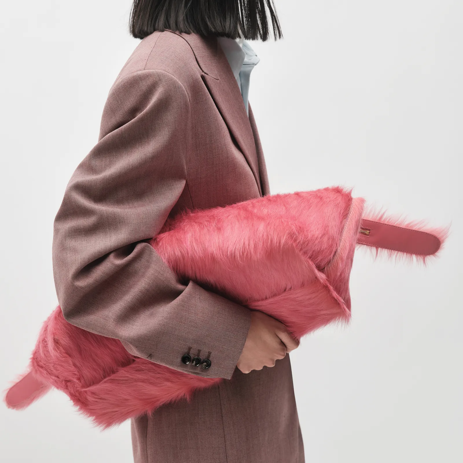 H Louise Trotter μιλά πρώτη φορά για την συλλογή της για τον Bottega Veneta και την έννοια της απτής πολυτέλειας-3