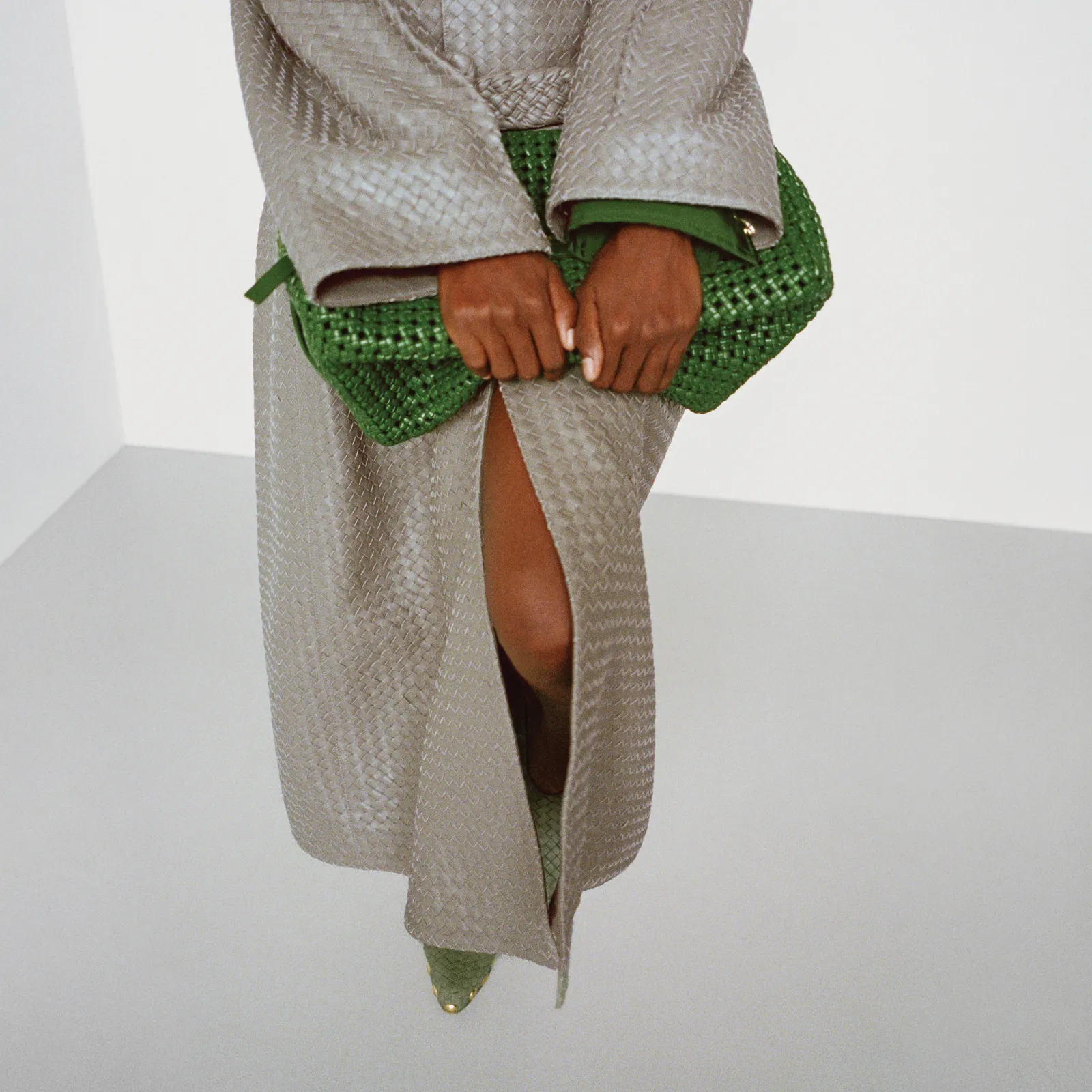 H Louise Trotter μιλά πρώτη φορά για την συλλογή της για τον Bottega Veneta και την έννοια της απτής πολυτέλειας-2