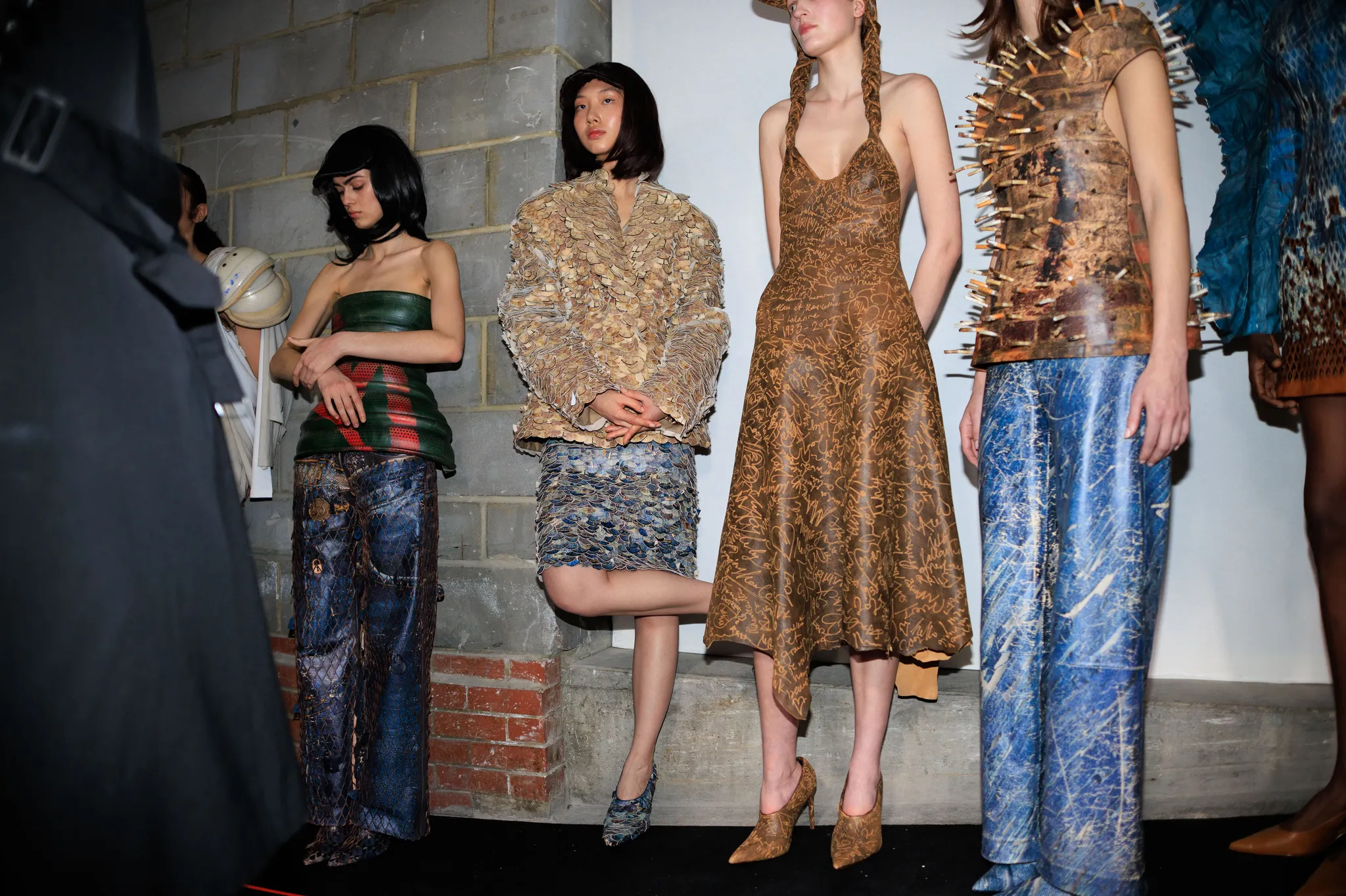 Οι καλύτερες backstage στιγμές από την Εβδομάδας Μόδας του Λονδίνου για το Φθινόπωρο 2026-46