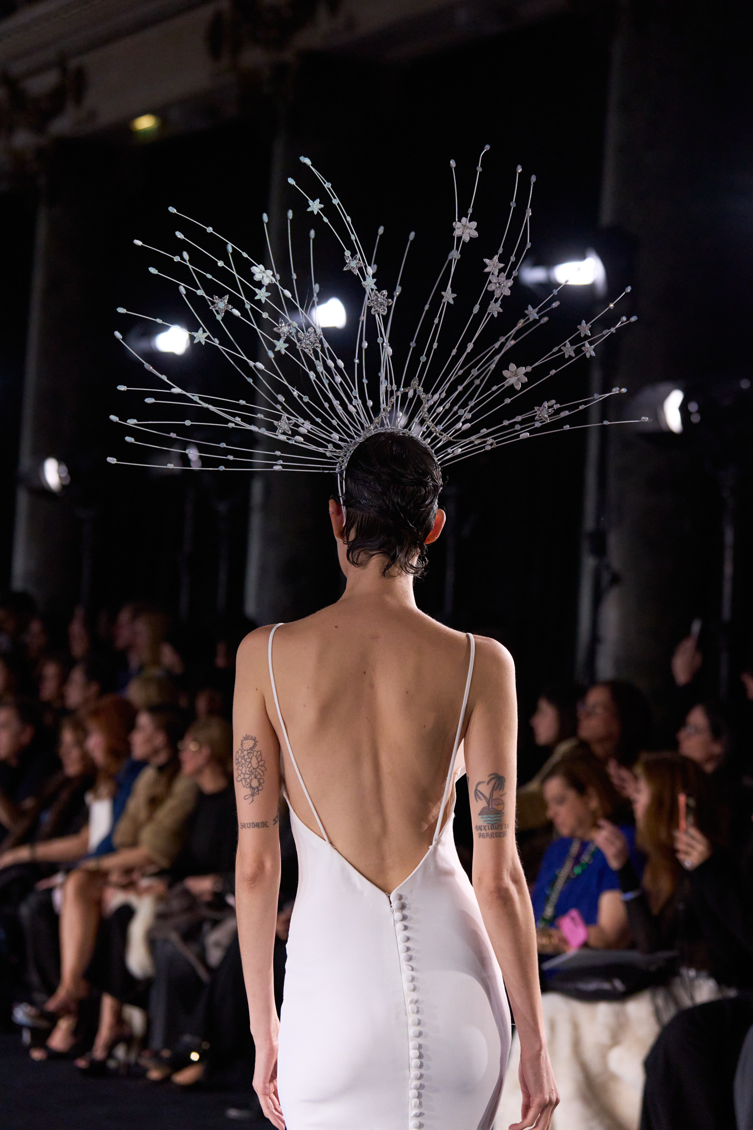 Η Celia Kritharioti στο κλαμπ της haute couture-16