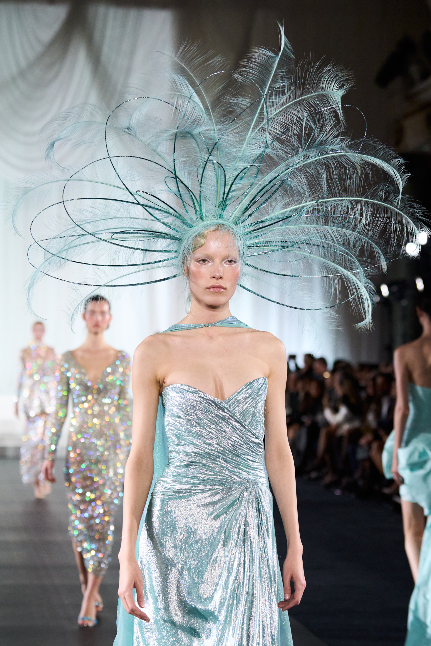 Η Celia Kritharioti στο κλαμπ της haute couture-8