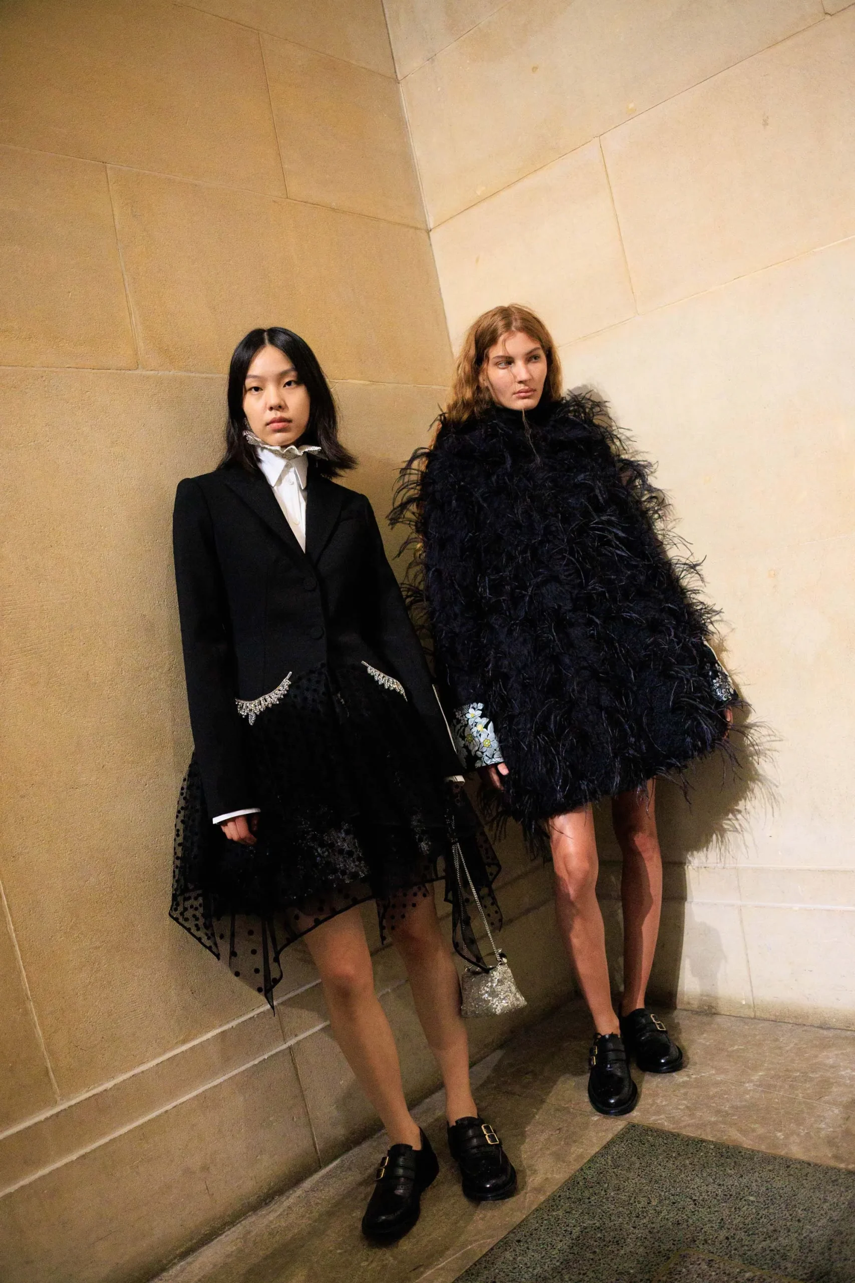 Οι καλύτερες backstage στιγμές από την Εβδομάδας Μόδας του Λονδίνου για το Φθινόπωρο 2026-31