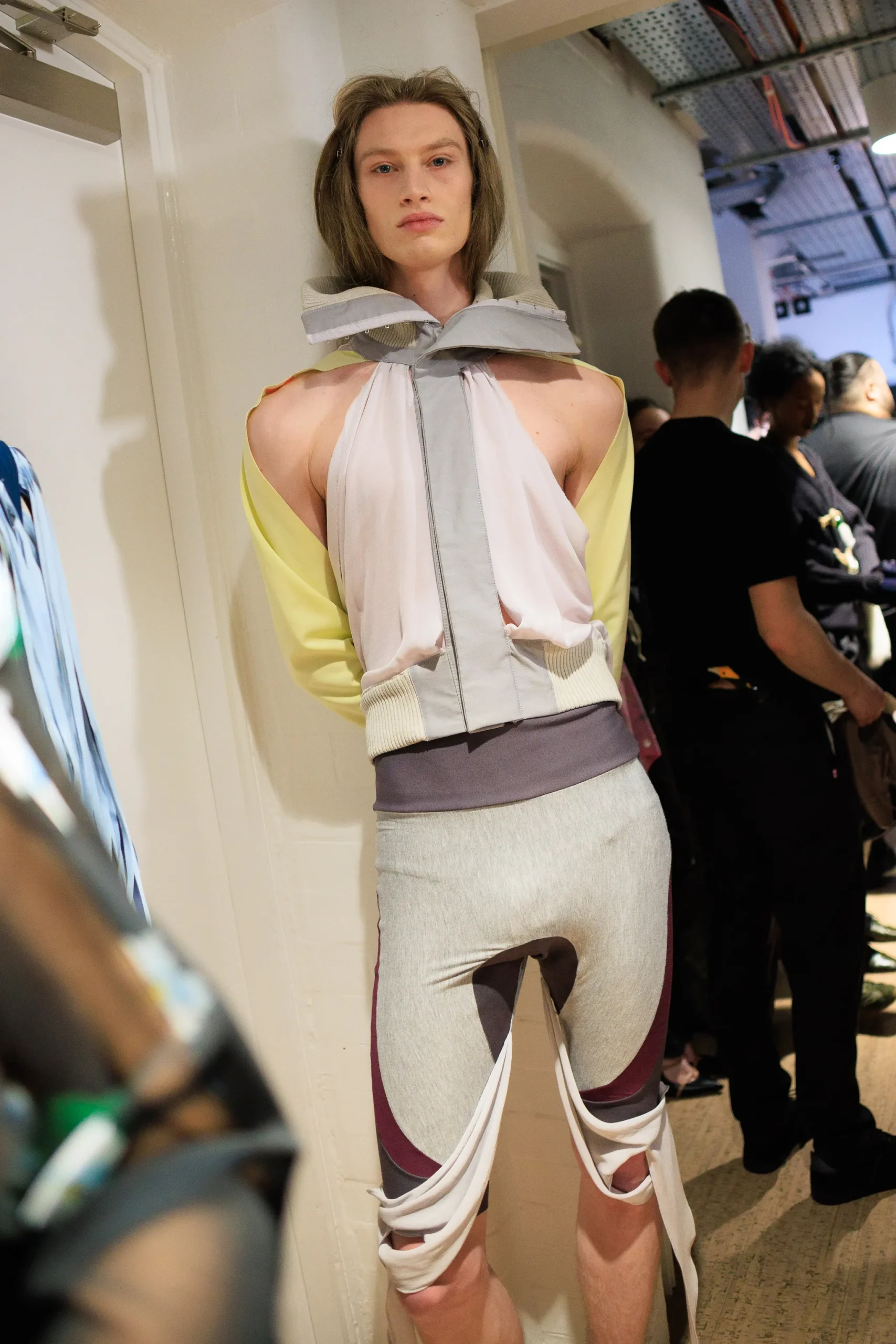 Οι καλύτερες backstage στιγμές από την Εβδομάδας Μόδας του Λονδίνου για το Φθινόπωρο 2026-41