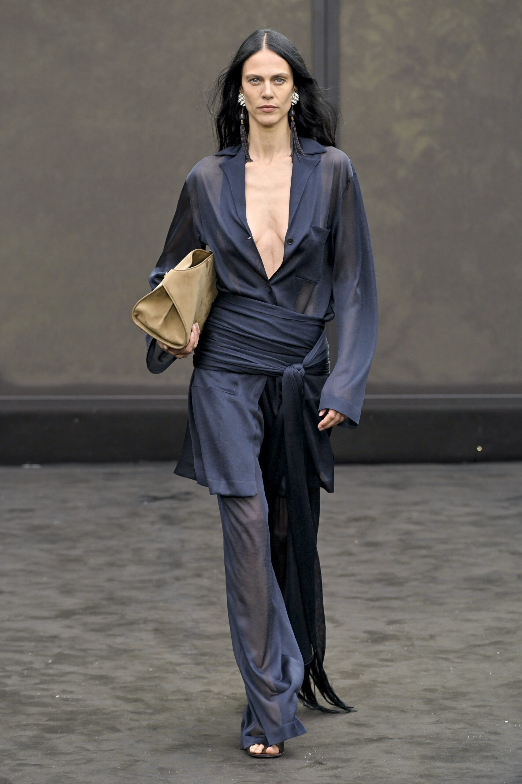 Η Vogue αποκωδικοποιεί τις 9 τάσεις-κλειδιά της άνοιξης 2026-4