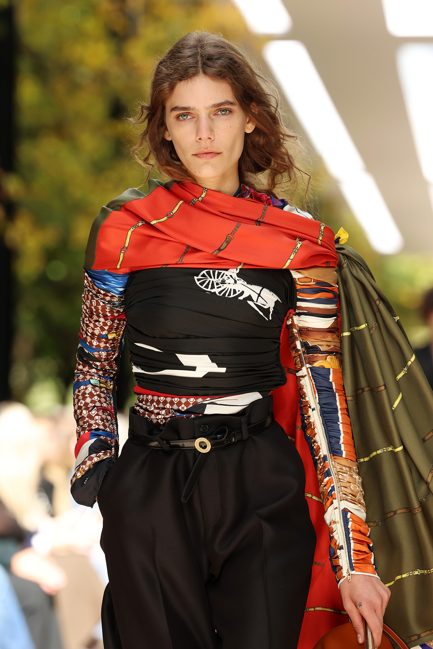 Η Vogue αποκωδικοποιεί τις 9 τάσεις-κλειδιά της άνοιξης 2026-3