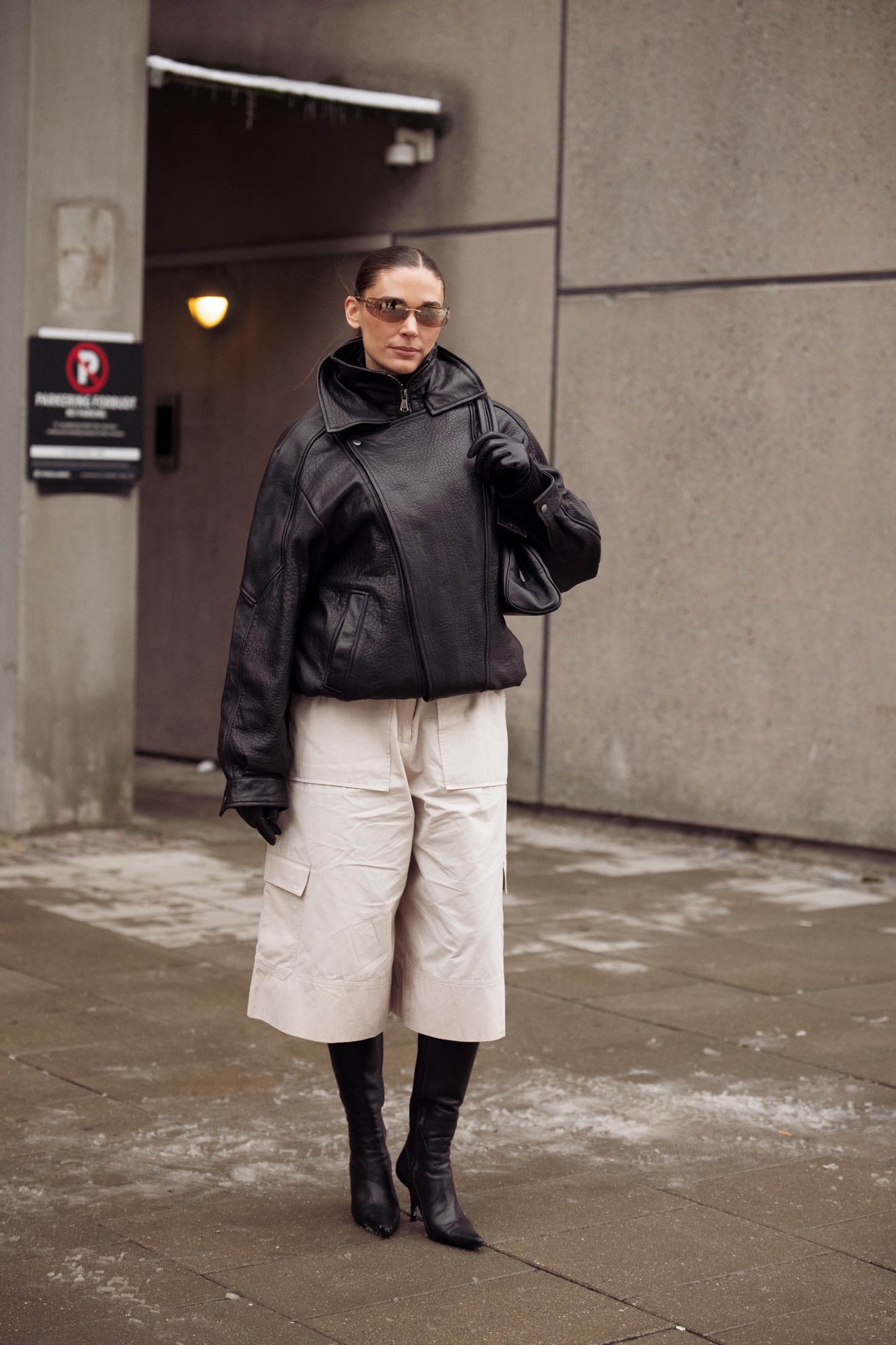 Το δερμάτινο τζάκετ της σεζόν είναι σίγουρα oversized-1