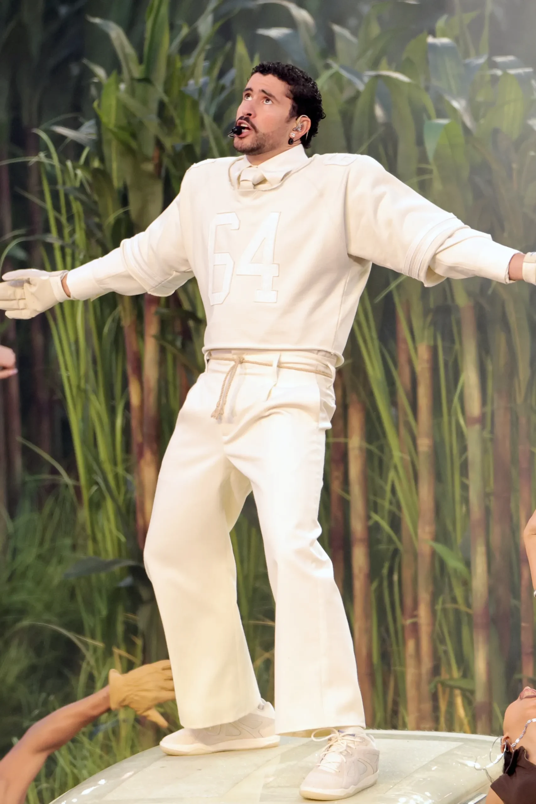 Η ιστορία πίσω από το κοστούμι Zara του Bad Bunny στο Super Bowl του 2026-3