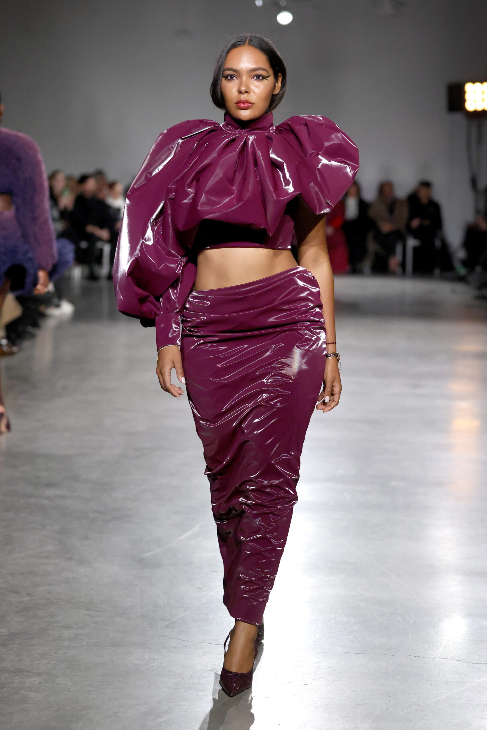 Η Εβδομάδα Μόδας Νέας Υόρκης έδειξε ήδη το χρώμα του επόμενου χειμώνα-3