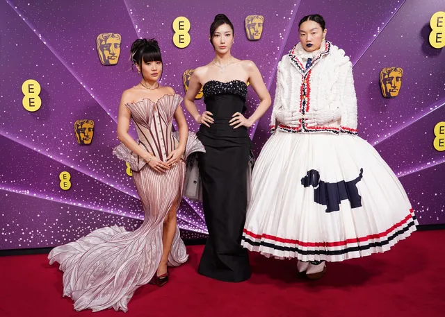 BAFTA 2026: Όλες οι εμφανίσεις στο κόκκινο χαλί-4