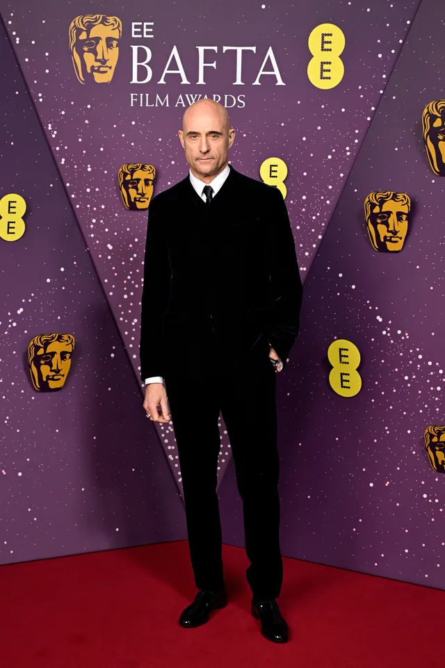 BAFTA 2026: Όλες οι εμφανίσεις στο κόκκινο χαλί-13