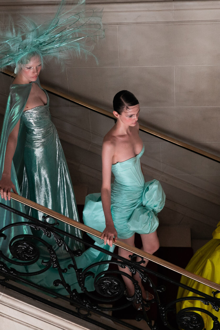 η-celia-kritharioti-στο-κλαμπ-της-haute-couture-392871