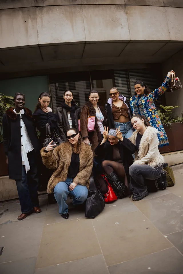 Τι φορούν τώρα στο Λονδίνο;-24