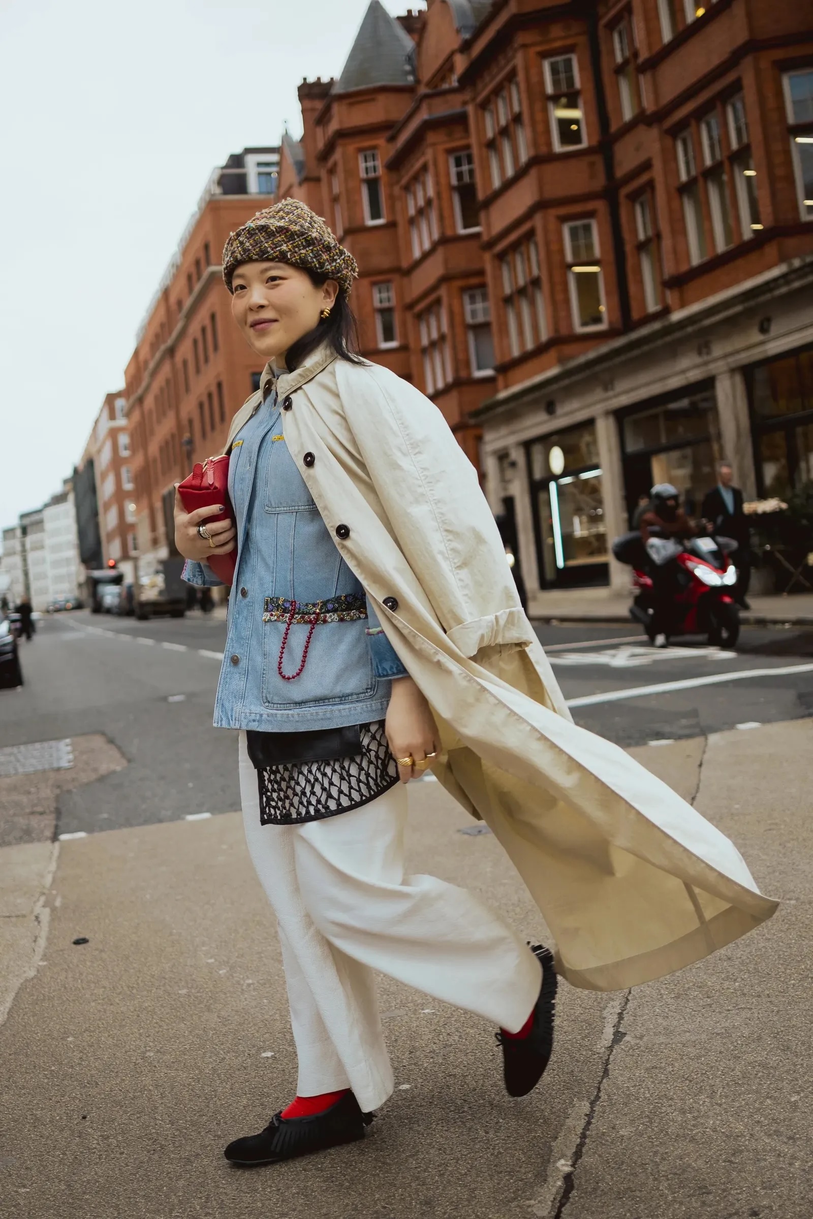 Όλα τα αξεσουάρ που φορούν τώρα στο Λονδίνο-2