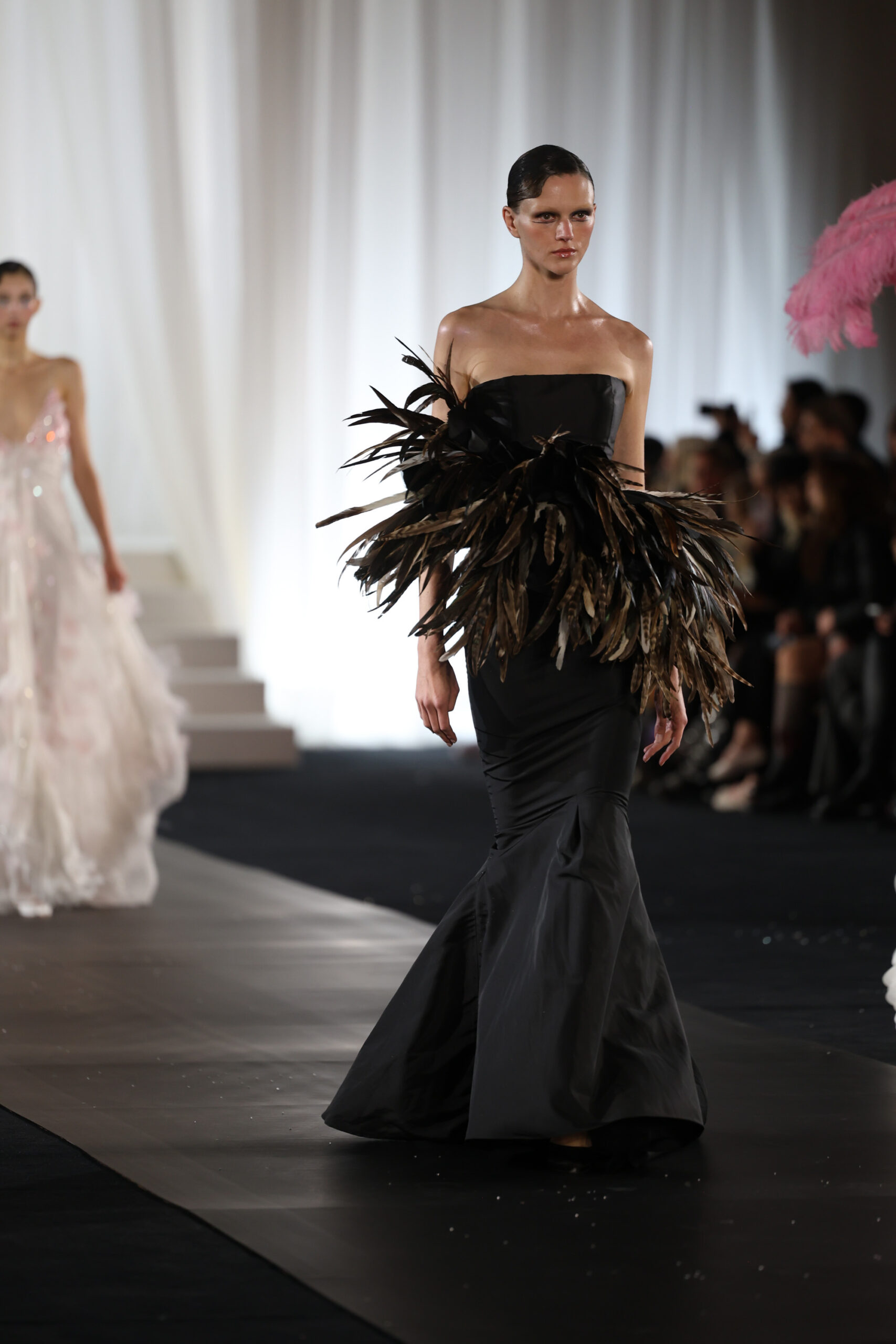 Η Celia Kritharioti στο κλαμπ της haute couture-13