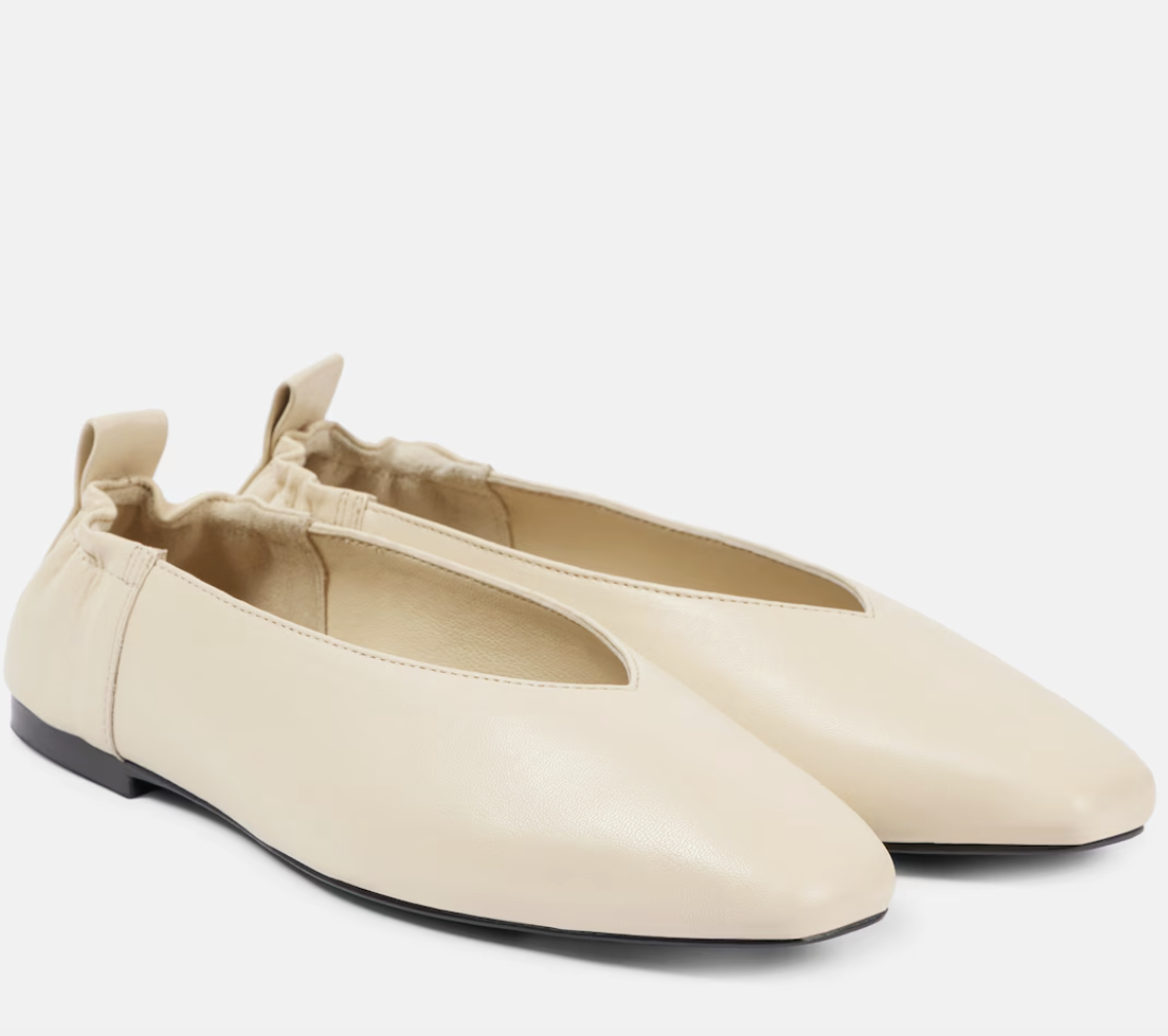 Glove shoes: Η άνετη τάση στην οποία θα είναι αδύνατο να αντισταθεί κανείς την άνοιξη 2026-1