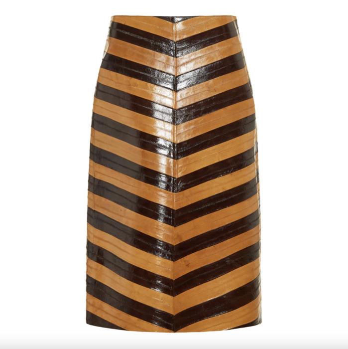 Δερμάτινη φούστα: Αυτή την άνοιξη έχει χρώμα και είναι must-1