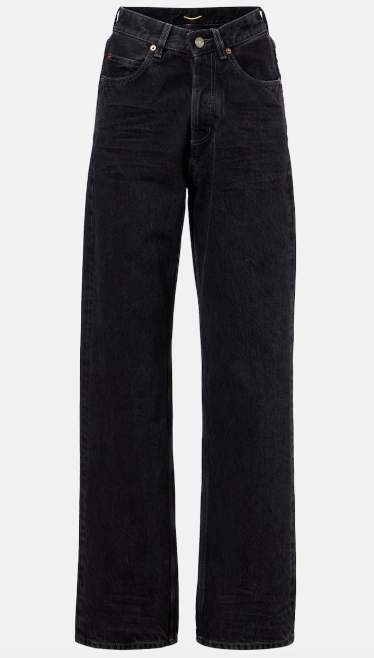 Μαύρο τζιν: Τα 5 στυλ που είναι τάση το 2026-1