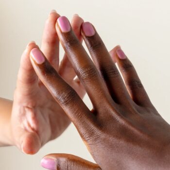 babydoll-νύχια-το-πιο-θηλυκό-μανικιούρ-της-σε-391942